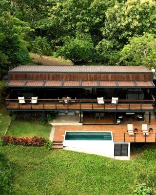 Casa Pelícano - Tropical house w' private pool and ocean views