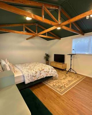 Cozy Fully Equipped Unit 12 noon check in