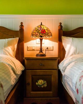 伊笛幔休閒民宿 電梯民宿 車位需預約