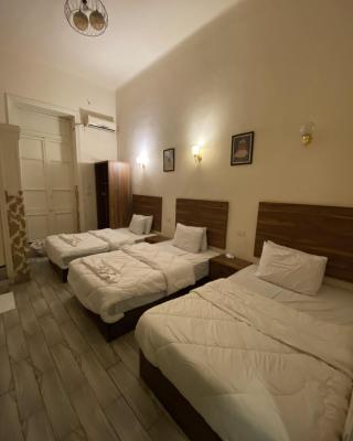 Hello World Hotel