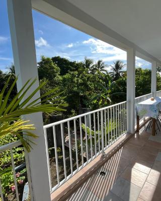 Appartement climatisé vue sur forêt tropicale - Proche de la mer