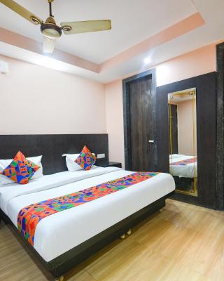 FabHotel Moon Light Near Yashobhoomi Convention Centre