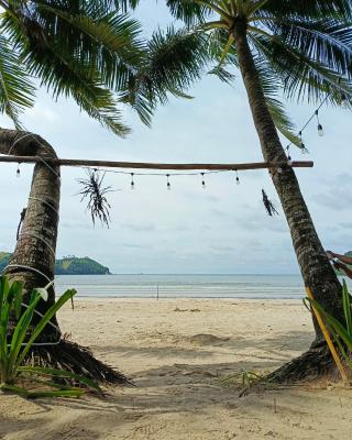 Bucana Beach House North El Nido