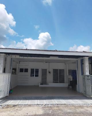 Angah Homestay