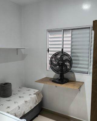 Quarto Privativo próximo as Torres Do Itaú e Expo SP