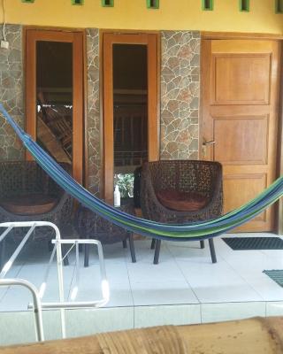 Pelangi Homestay Bungalow Gili gede