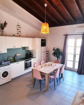 Lovely 1BR in Old Town - City Center & 4min to Beach