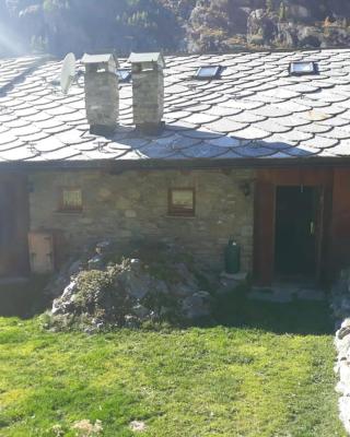 Chalet a due passi piste da sci