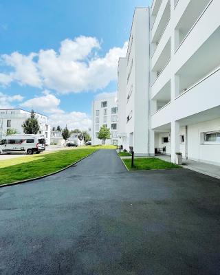 Moderne Apartment mit Garten und Terrasse