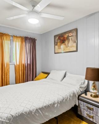 ShaligoHomes Sunset Room On 6th Ave