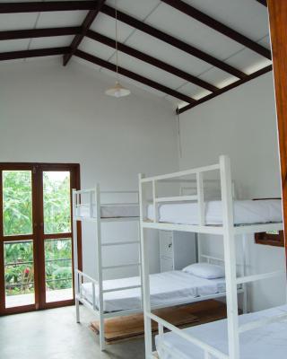 Diamond shine hostal and bunk beds