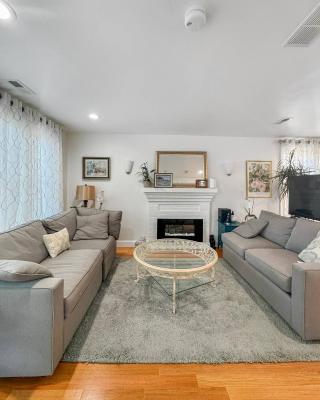 Luxurious Cambridge Room Steps from Harvard U