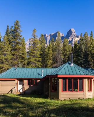 HI Castle Mountain - Hostel