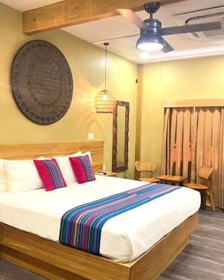Mr. Tucan Hotel