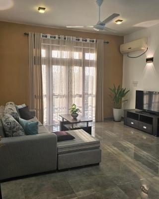 Lakeview Apartment with Modern Interior and Facilities