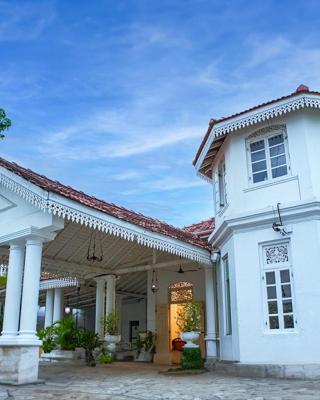 Beverly Villa