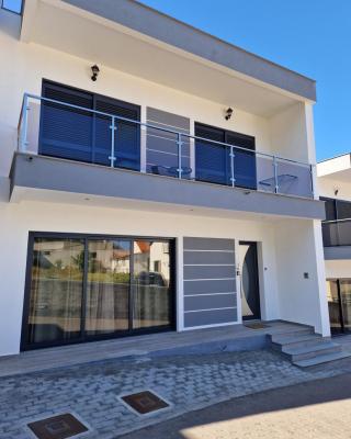 C - Delightful 2 bedroom Vacation home
