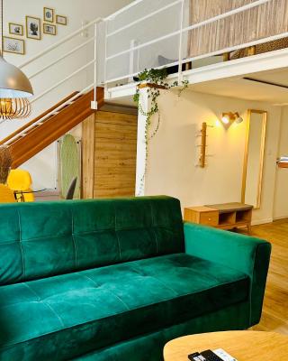 Duplex-Ceiling height 1,9m-Free private parking-Self check in !! Duplex climatisé-Hauteur sous plafond 1,9m-Parking privé gratuit-Arrivée autonome !!