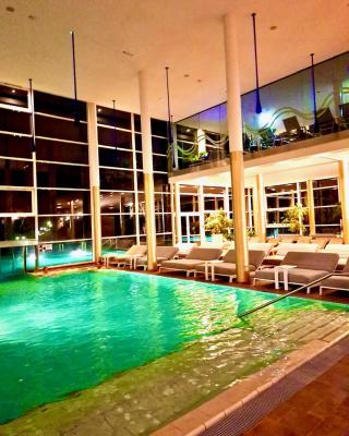 WHIRLPOOL-SUITE AMADEUS - Weitblick - Golf & Wellness - direkter Bademantelgang - ADULTS ONLY