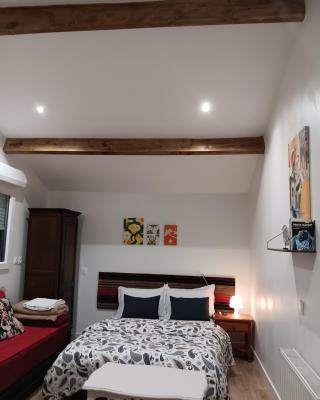 studio maisonette