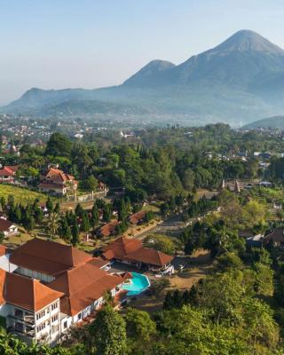 Royal Hotel and Villas Trawas