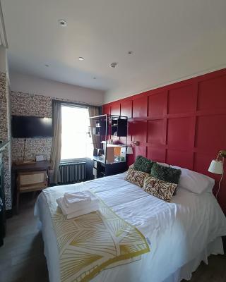 Rooms on The Prom
