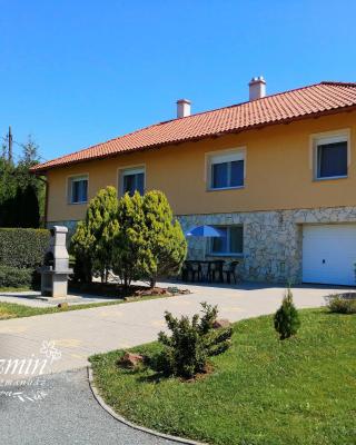Jázmin Apartmanház