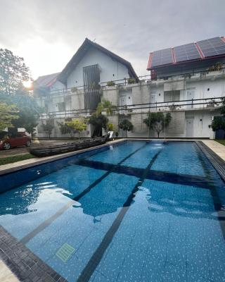 Royal Crown Residency Hotel