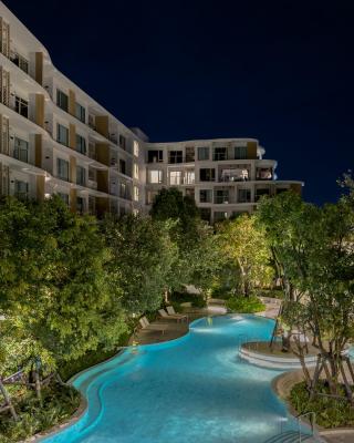 PHYLL Condo Private Beach Vibes at Central Phuket 1 BR Unique Garden View