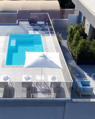 Green Park Penthouse Suite & Pool - Heated Pool -