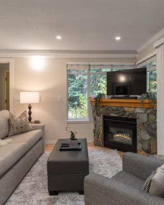 1BR Village Location With Pool and Hot tub by Harmony Whistler