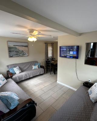 Newly Renovated 2 Bedroom House