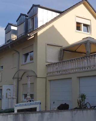 Villa Prince, nur für Handwerker auch langfristig, nähe Ingolstadt