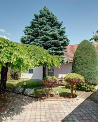 Domeček U zámeckého parku