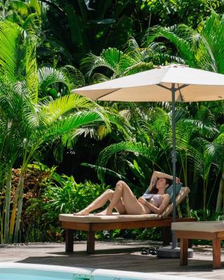 Dragonfly Beachfront Villas-Adult Only