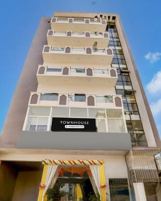 Super Townhouse Hyderabad Gate IIT BHU Formerly RK Heights