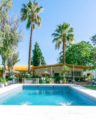 6 Bedroom Amazing Home In Lucena