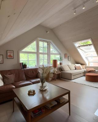 Charming apartment by the sea