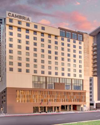 Cambria Hotel Austin Downtown