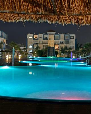 Superbe appartement au centre de Cabo Negro en résidence avec piscines et tobogan