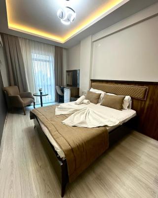 Grand Diamond Hotel