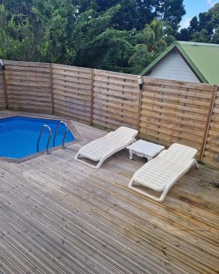 Bungalows Corail, F3 avec piscine à Sainte Luce