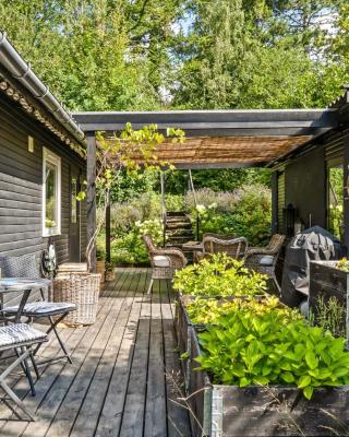 Gorgeous Home In Ølsted With Wifi