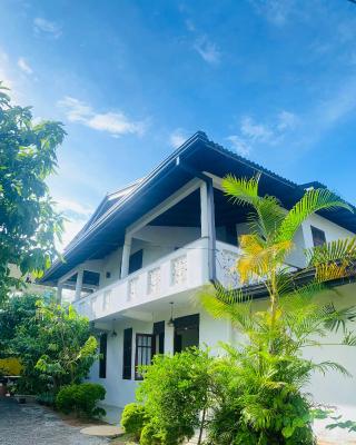 Berg House Unawatuna