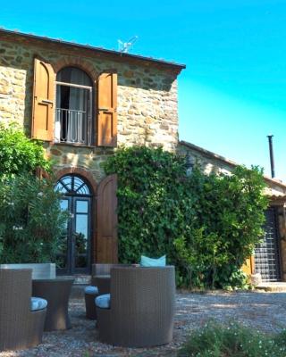 Il Falco - Rustico-Villa mit privatem Pool in Alleinlage