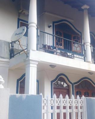 Oviniru Beach Hotel