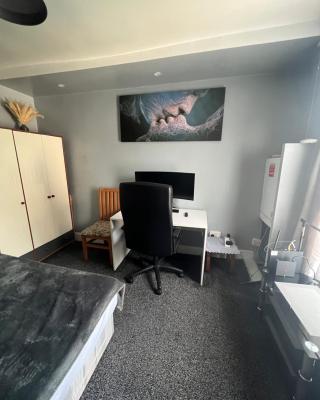 room near Luton center