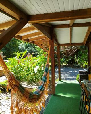 Insolite Arawakane Gîtes du Manial chalet