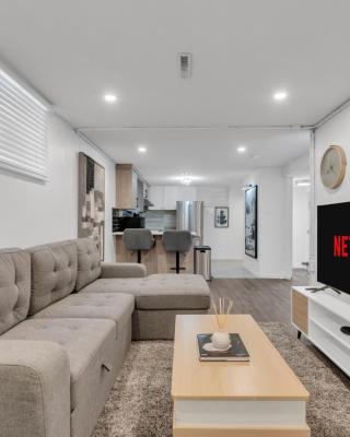 Luxury Suite, Steps to Calgary DT, River, Hospital