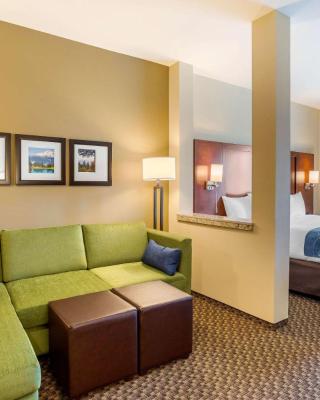 Comfort Suites Burlington near I-5